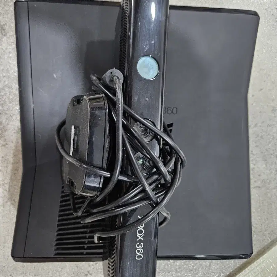 XBOX 360 S 250기가 모델과 키넥트 중고