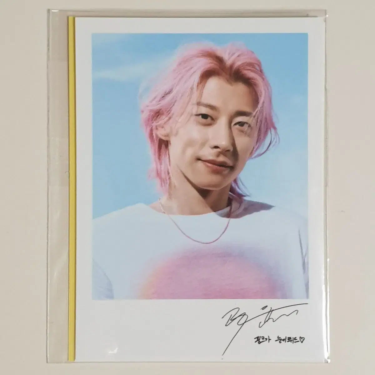 Yoon Ki Kwak photocard set (2 photocards, 1 bulk sticker )