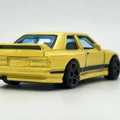 1:64 핫휠 BMW M3 (E30)