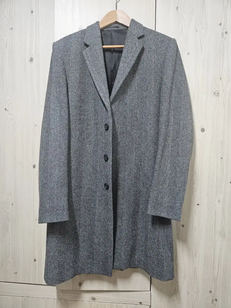 Kos Men's Herringbone Wool Coat Size 48