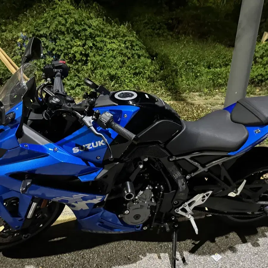 스즈키 GSX 8R 판매 , 대차합니다.