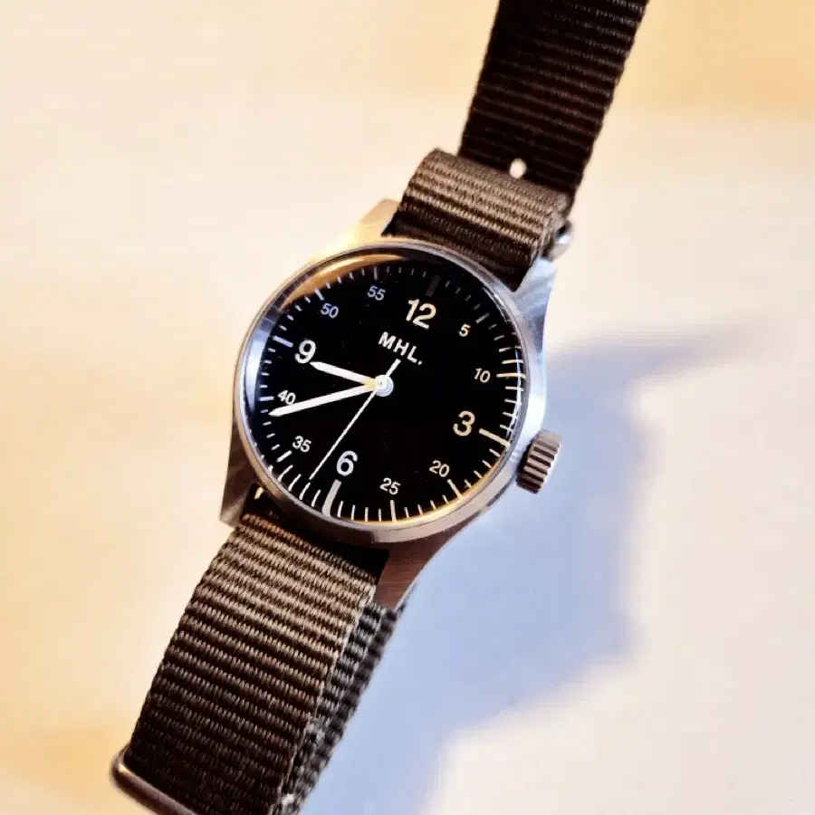 마가렛호웰 밀리터리 시계 MHL MILITARY WRIST WATCH