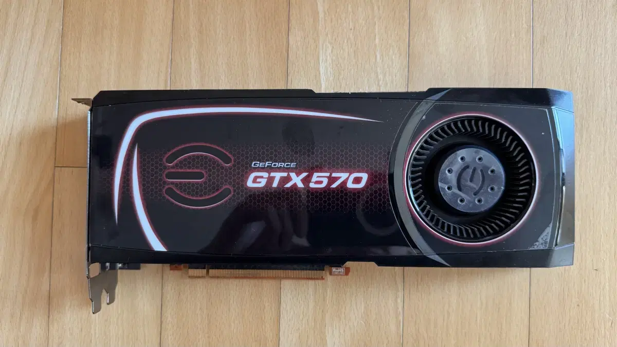 그래픽카드 엔비디아 EVGA GEFORCE GTX 570 라데온 게임 글