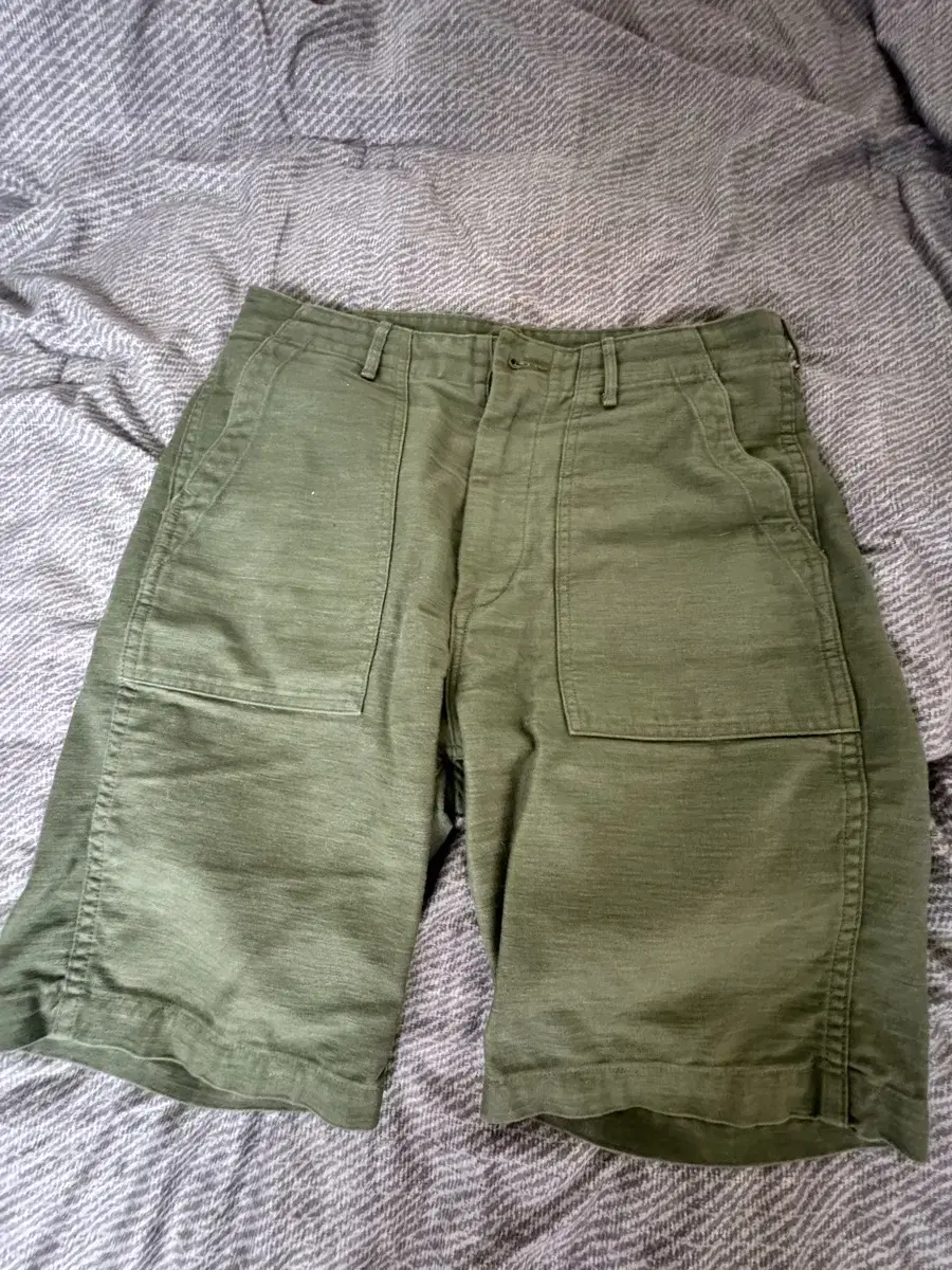 Oarslow putty dog shorts size 3 sells