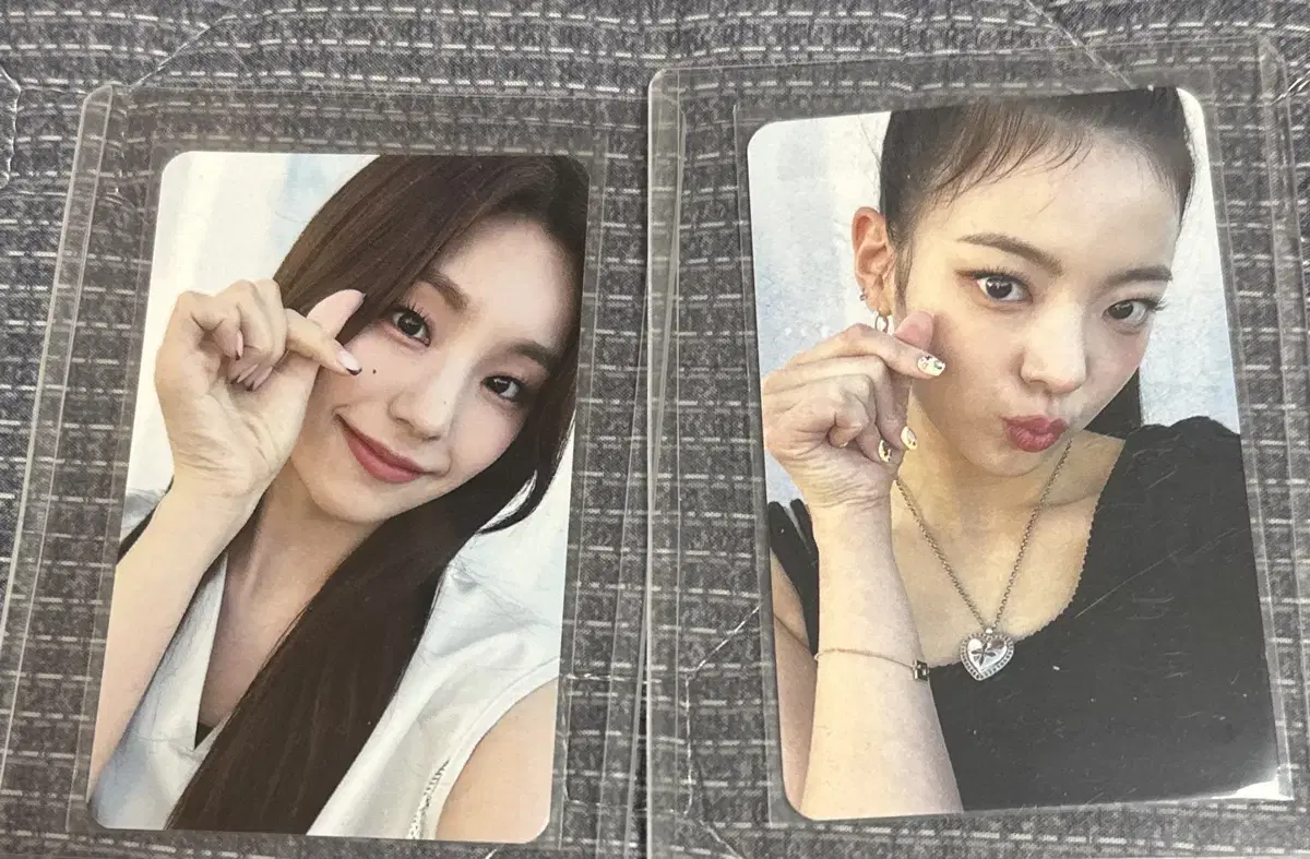 Itzy Cheshire lia yeji broadcast photocard Set