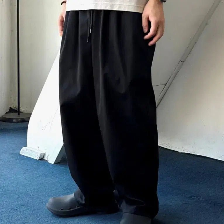 프릭스스토어 와이드 twill wide tapered easy pants