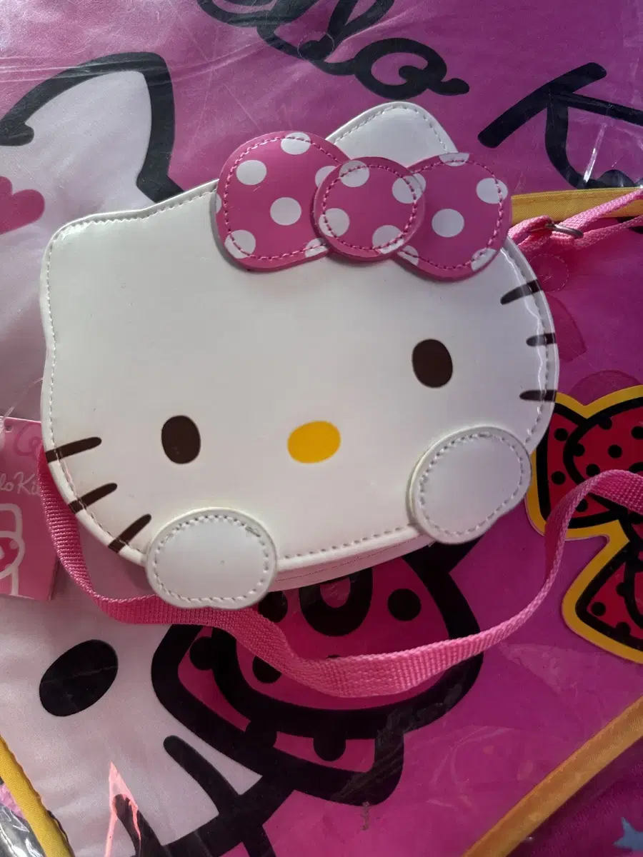 Classic Hello Kitty Crossbody Pouch