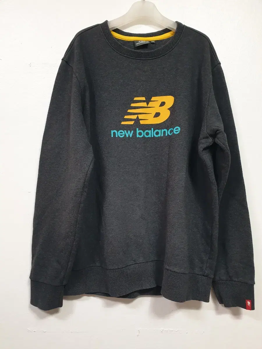 New Balance Grey Logo Sleeveless T-Shirt Size 105