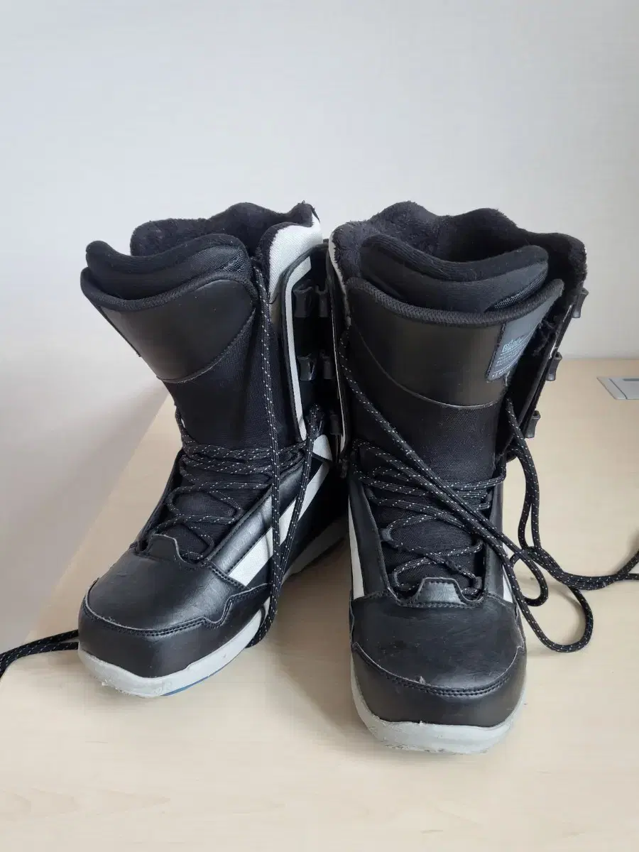 K2 Snowboard Boots M9 (270)