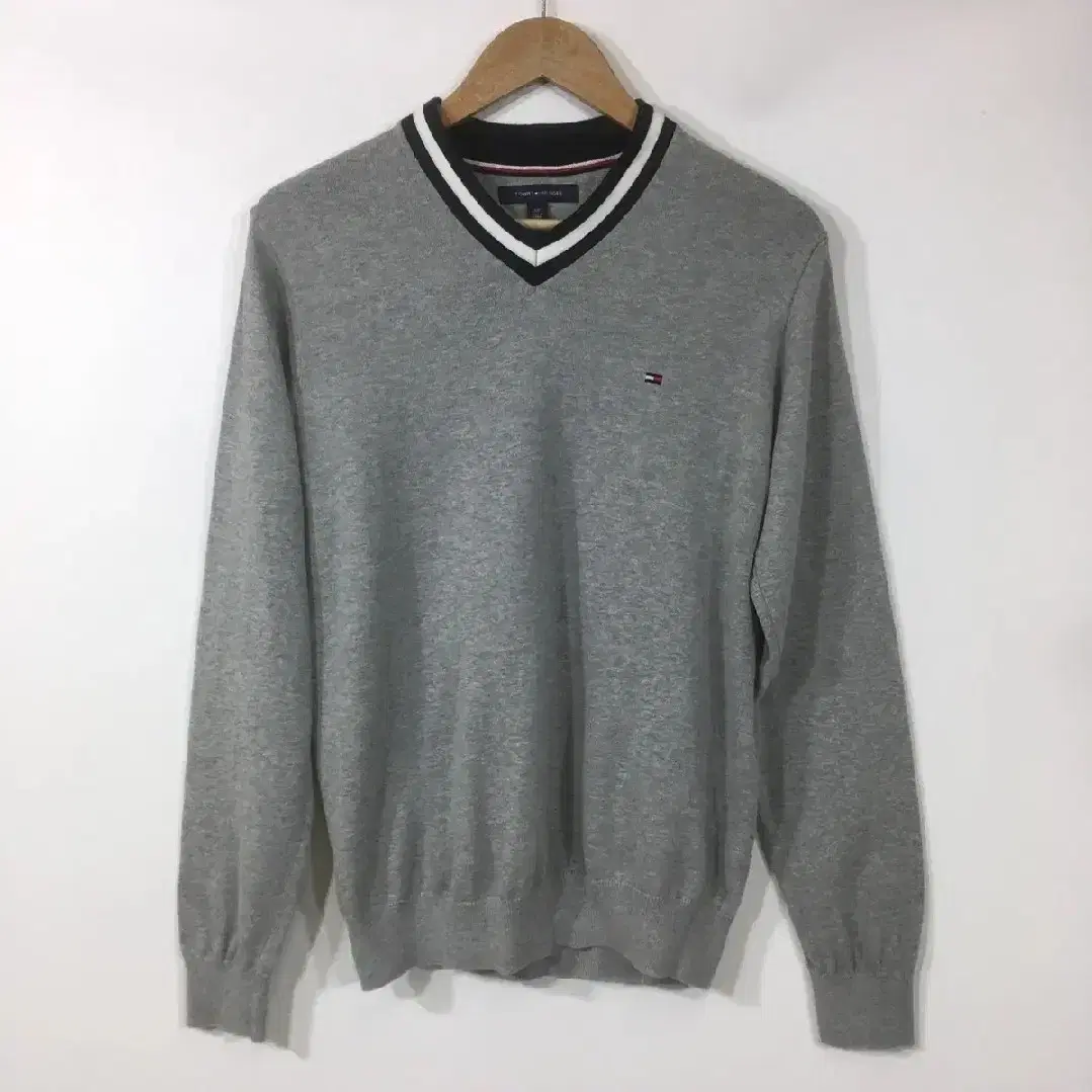 [Men's 95]Tommy Hilfiger V-Neck Knit T-Shirt