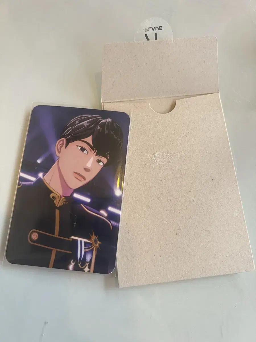 Sells special photocards with plaves.