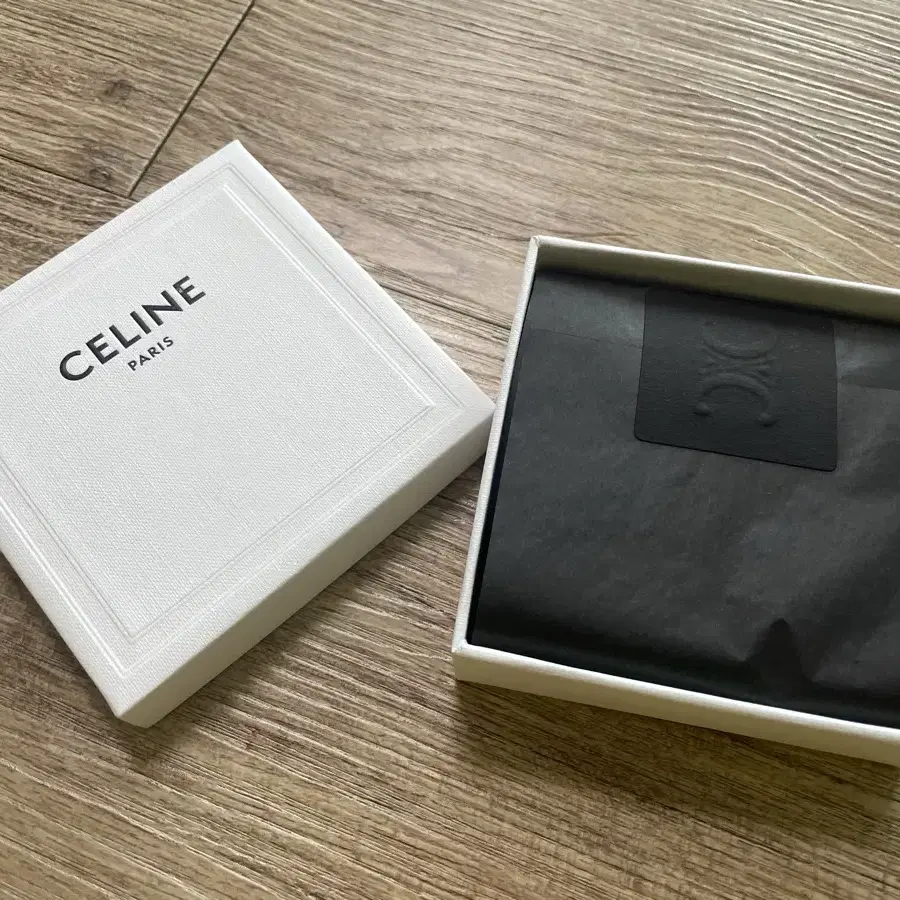 셀린느 스크런치 Celine Scrunchy Rayure Bracelet