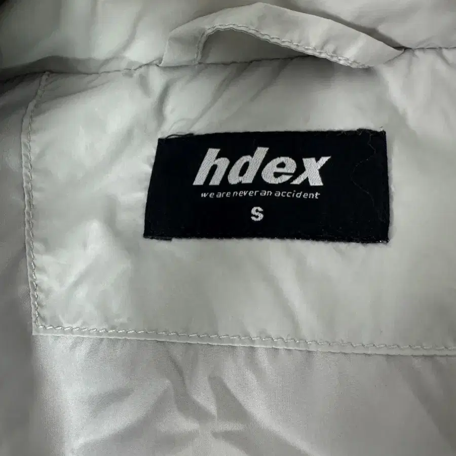 HDEX(하덱스) 시그니처 나일론 숏 패딩