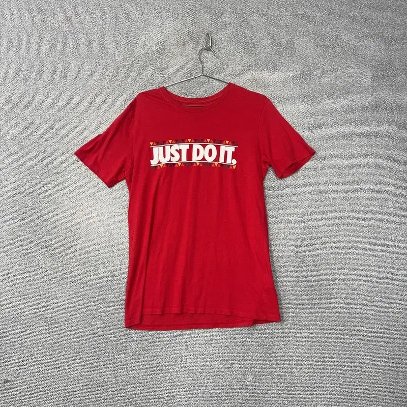 Nike Just Do It Logo Vahn Short Sleeve Tee L