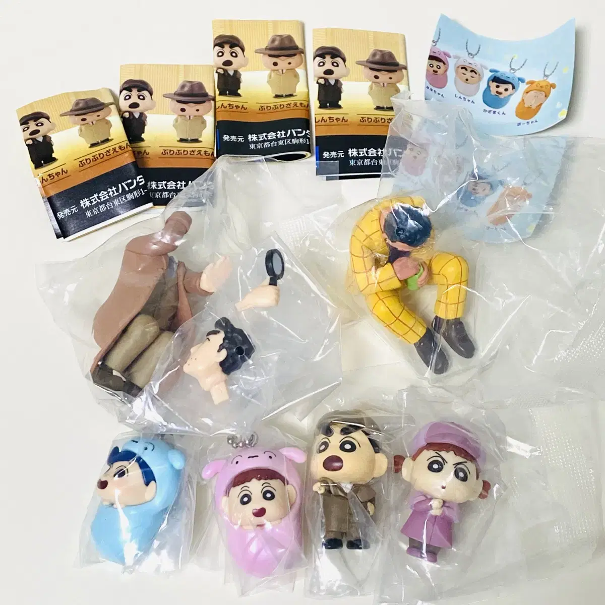 Japanese Chibi Shin-chan Crayon Shin-chan Gacha Figures Chocolate Egg Ring keyring Beaky Beaky Mon