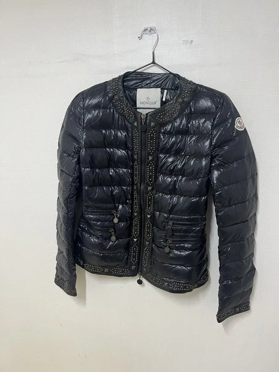 Moncler MONCLER ROSEAU Down jacket padded