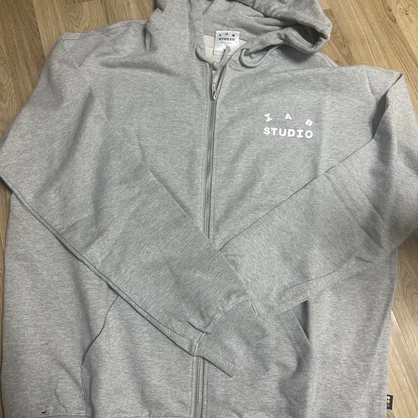 IAB STUDIO パーカー トップス