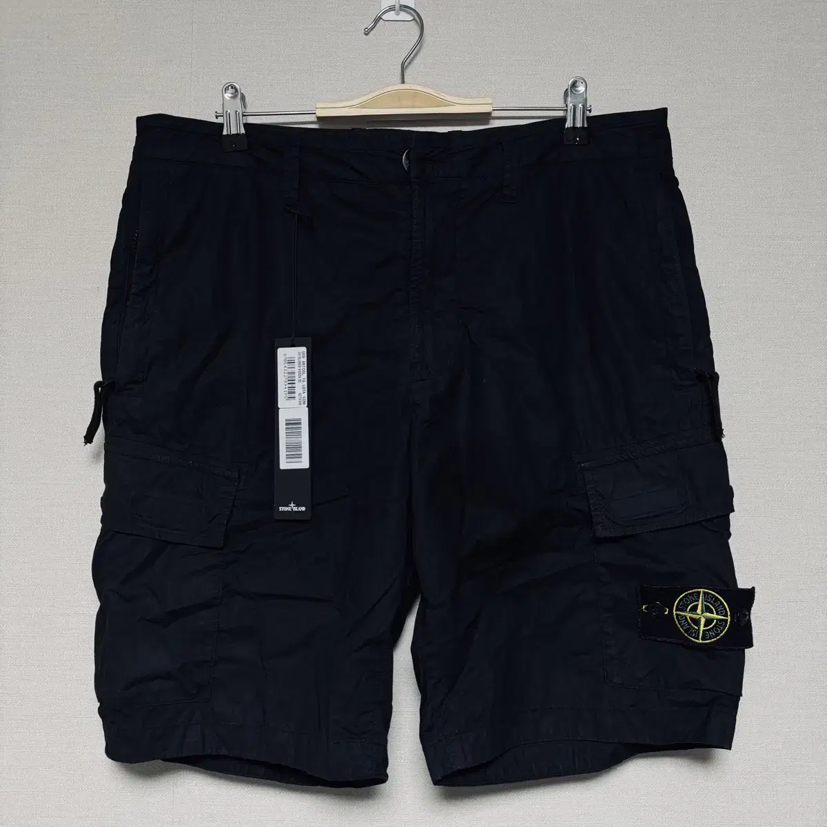 Selling Stone Island 21SS Nylon Cargo Waffen Shorts Black 32SIZE