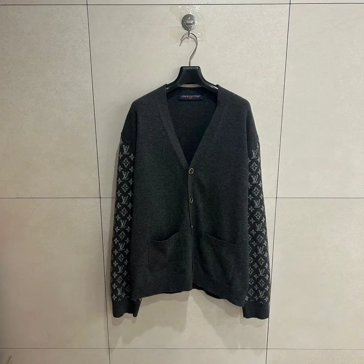 [ Size L / Brand New ] Louis Vuitton Monogrammed Cashmere Cardigan