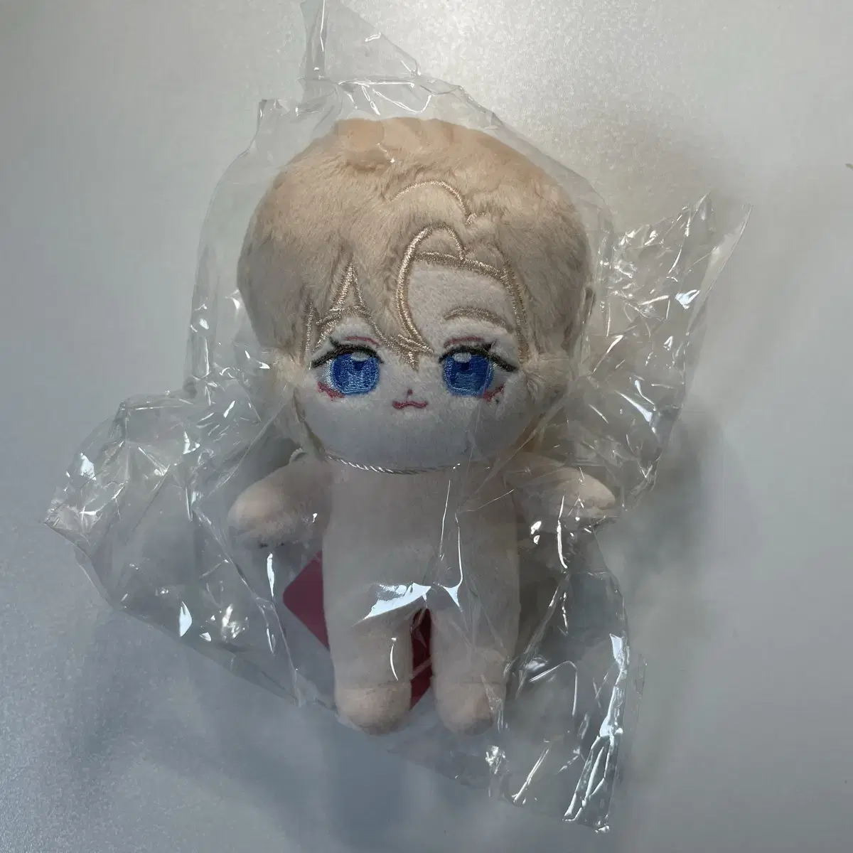 (unsealed) plave noah 10cm doll wts malang noah