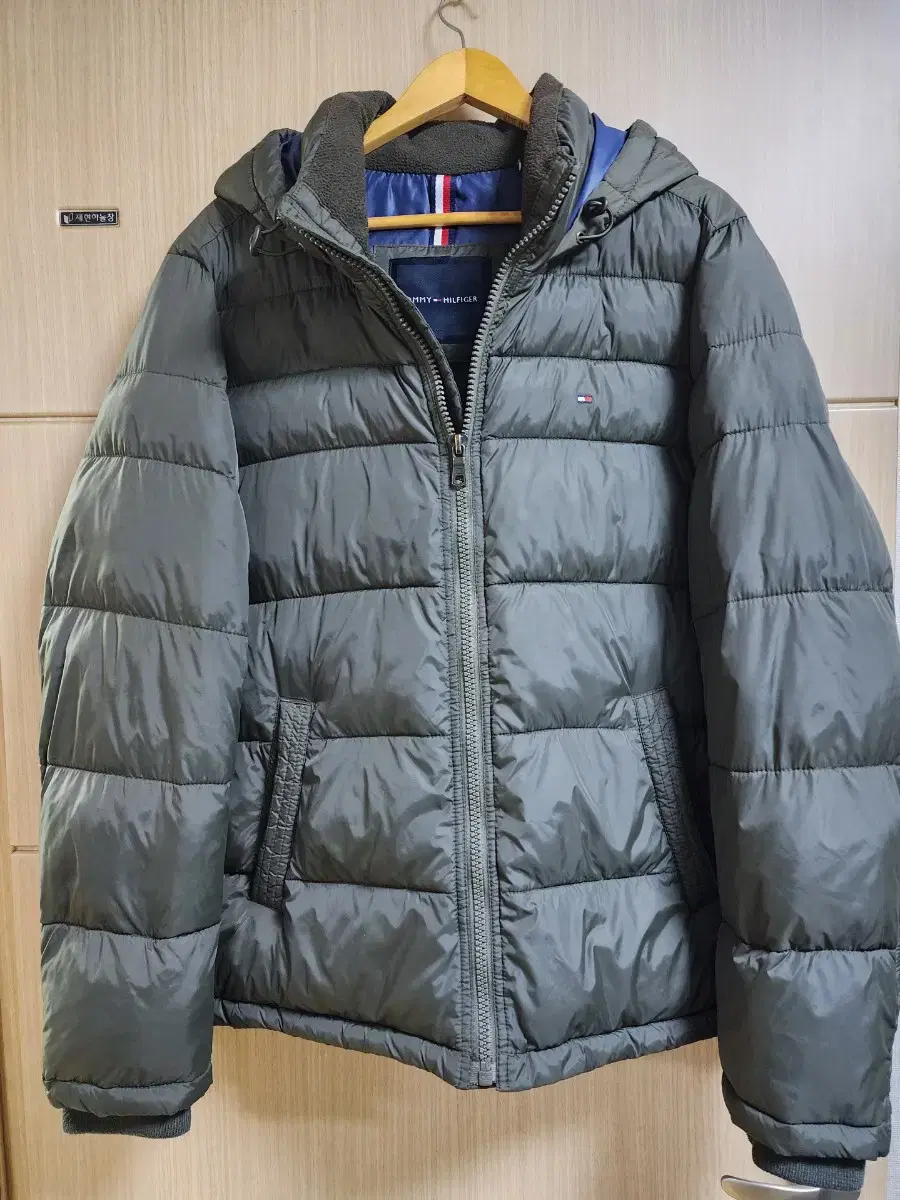 (L)Tommy Hilfiger Price drops