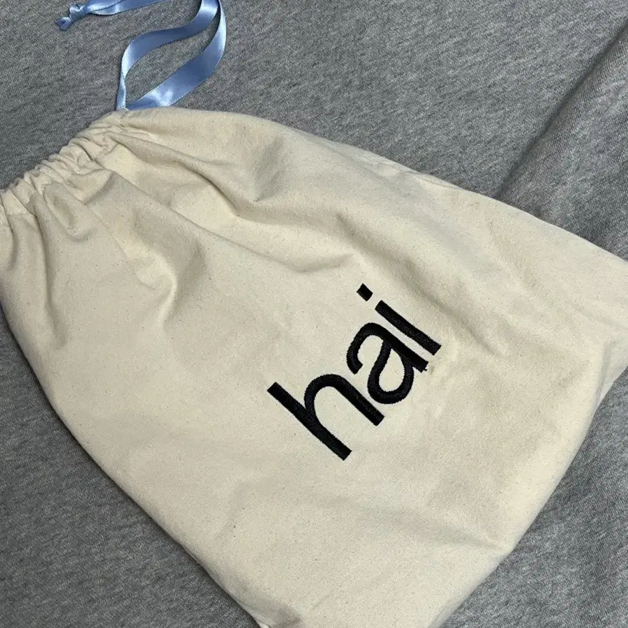 해 베라 실크 토트백 / HAI SILK VARA TOTE BAG