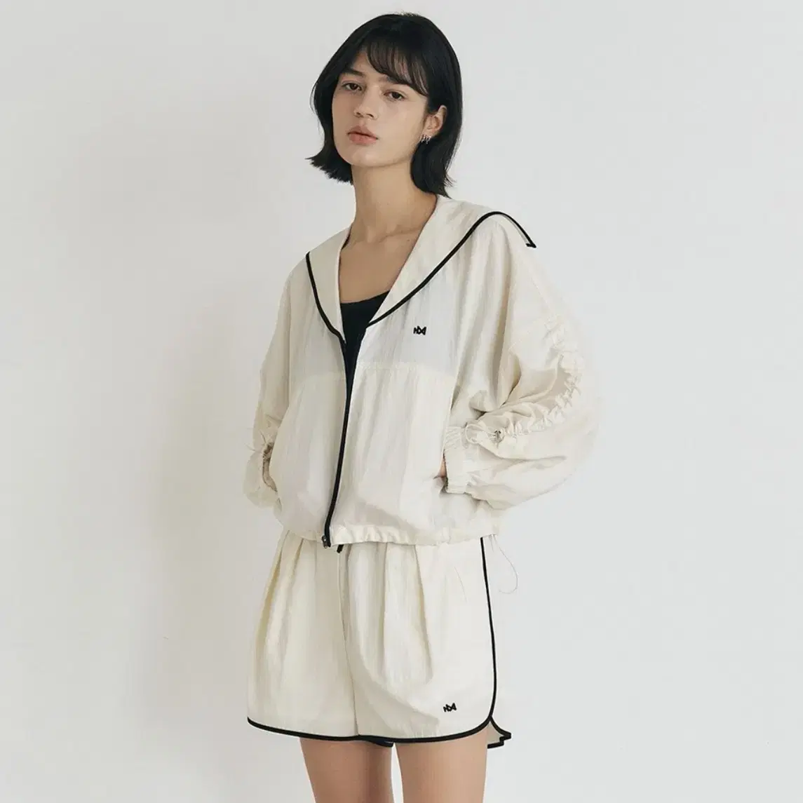 매넌 MIKA sailor callar wind breaker jumpe