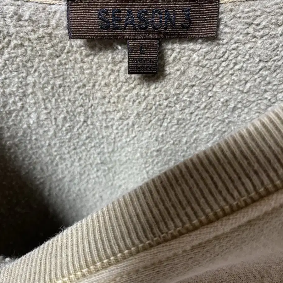 칸예 Yeezy season 3 어스 크루넥