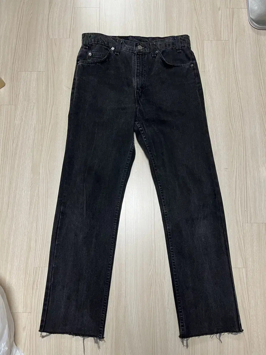 90s USA Levi's 505 Black and Orange Tabs