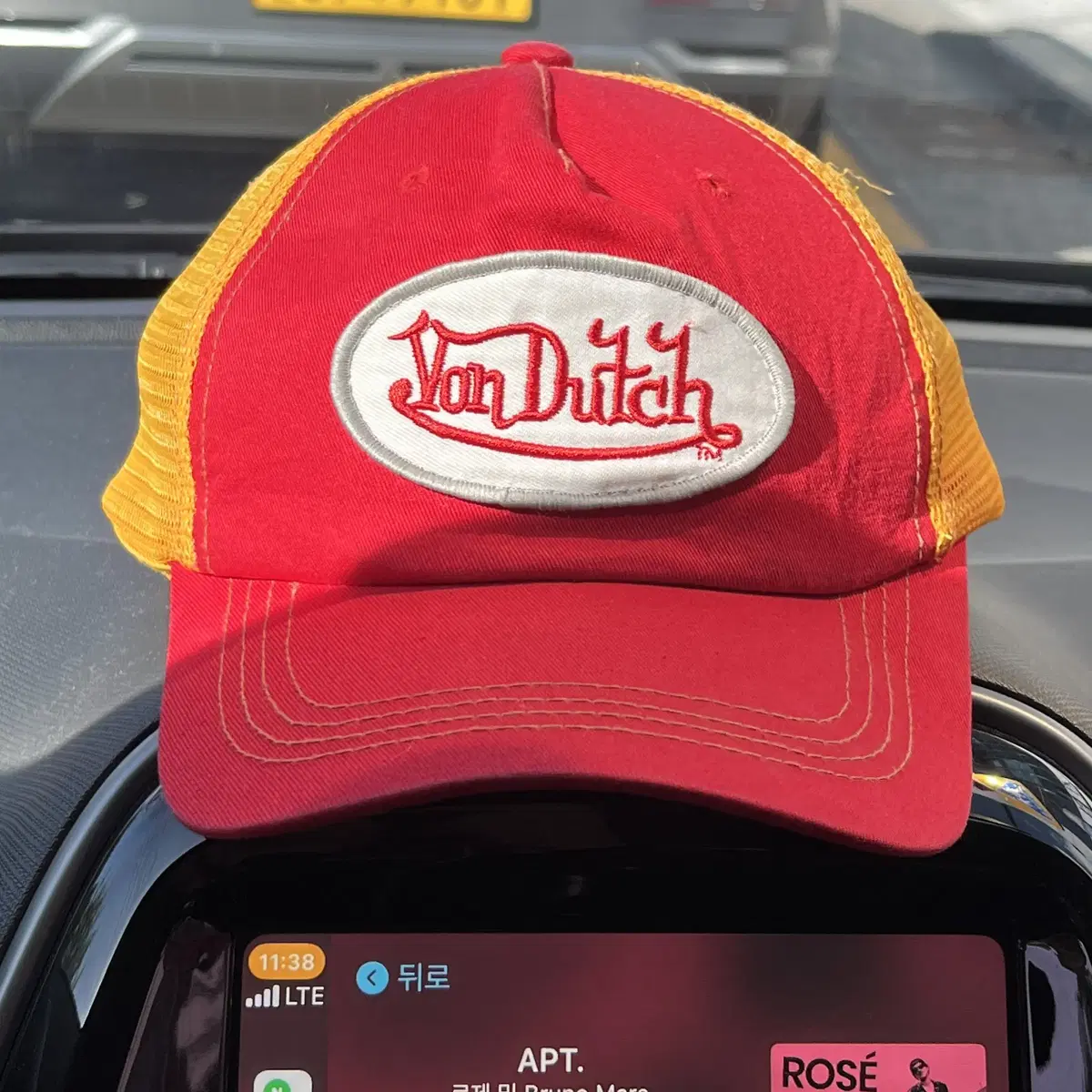 Von Dutch trucker cap