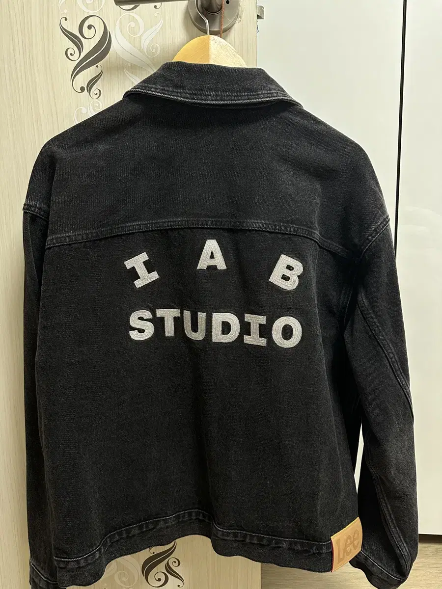 iAppstudio x Lee Jeans Jacket (size L)