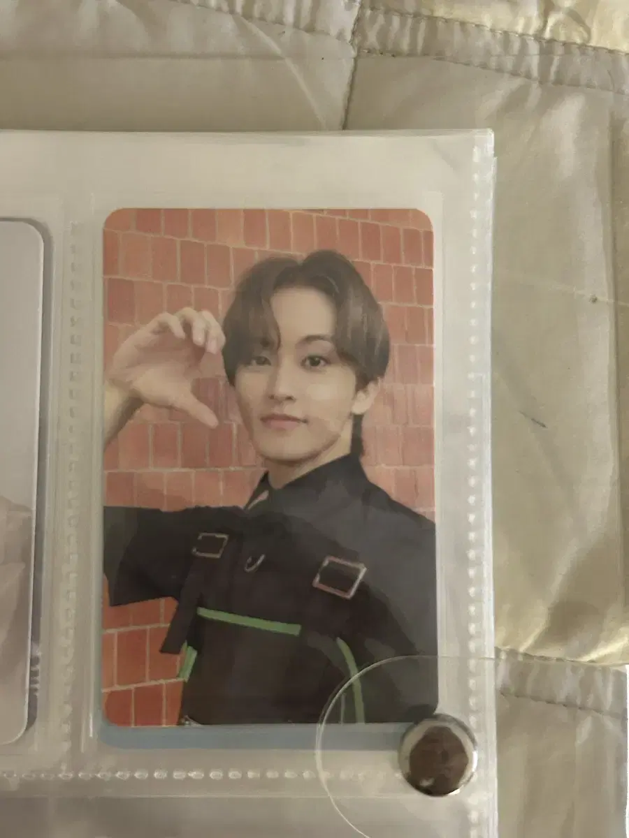 [source] nct 127 fanmeeting firstcon admission photocard mark poka