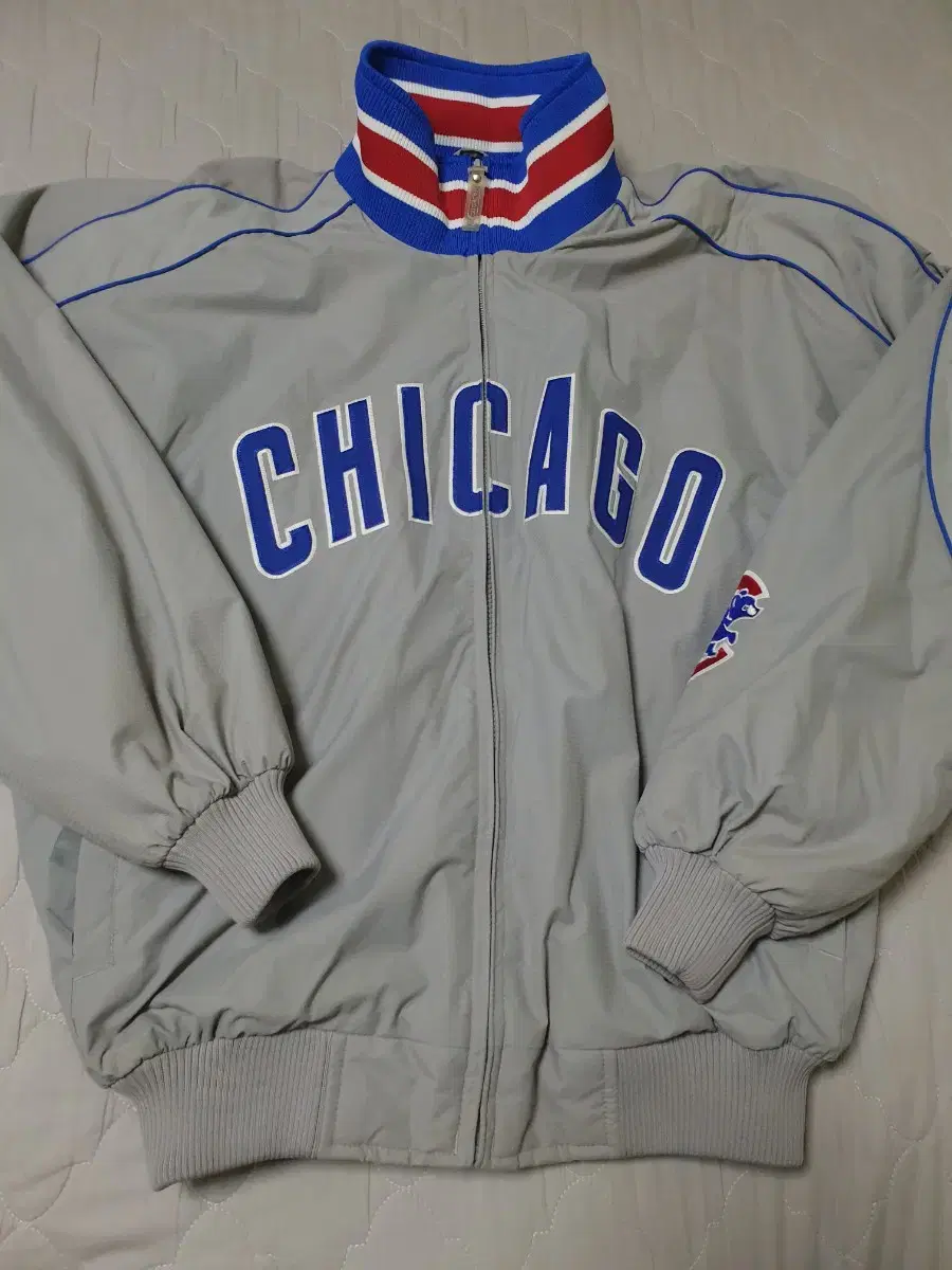 Majestic Chicago Cubs Jacketm