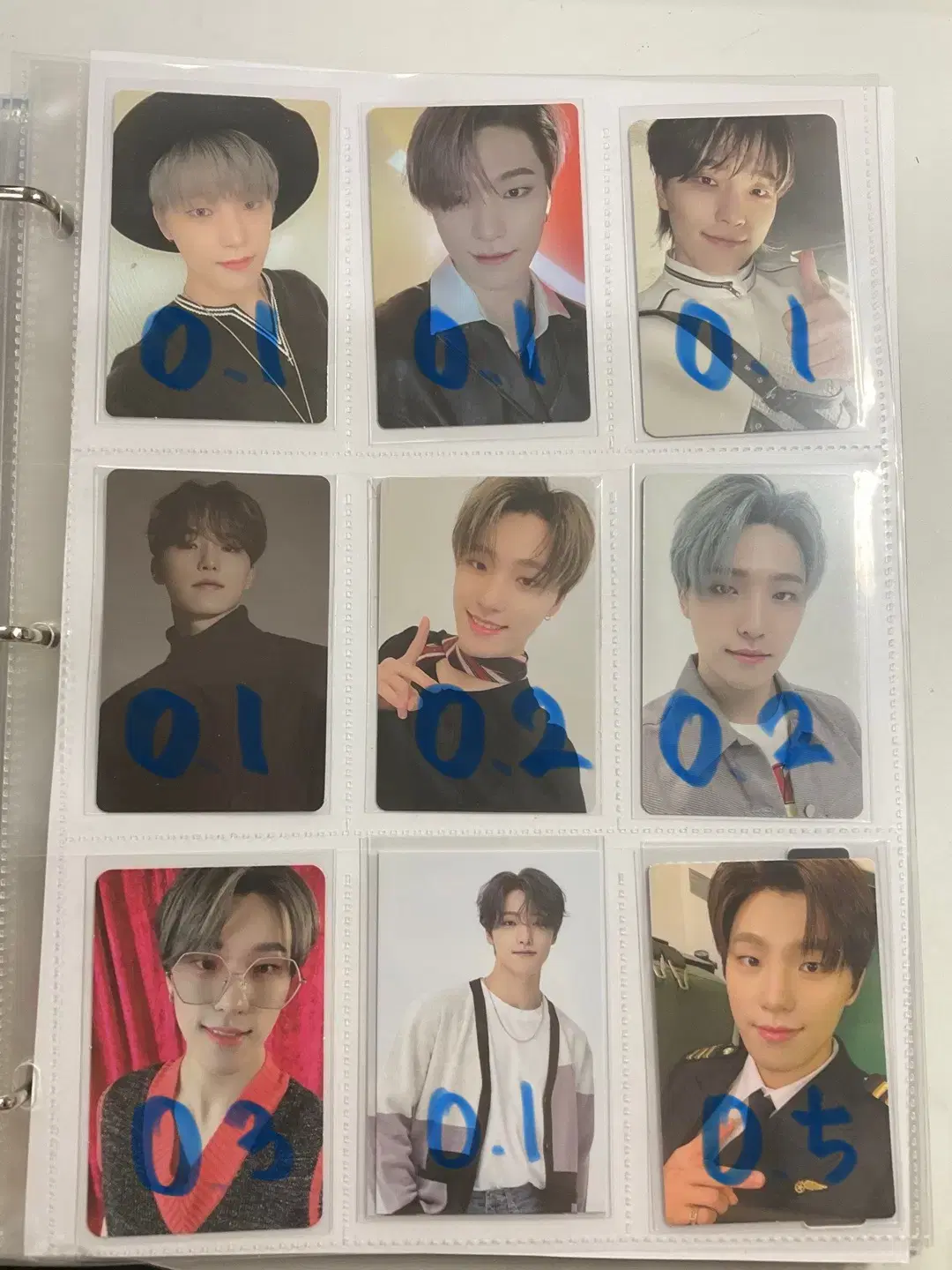 Seventeen dino photocard sells