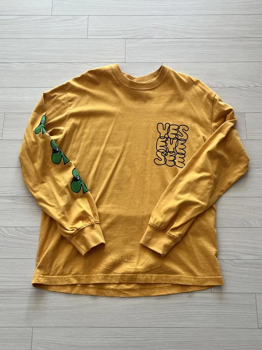 Yeseyesee yeseyesee Long Sleeve M (100)