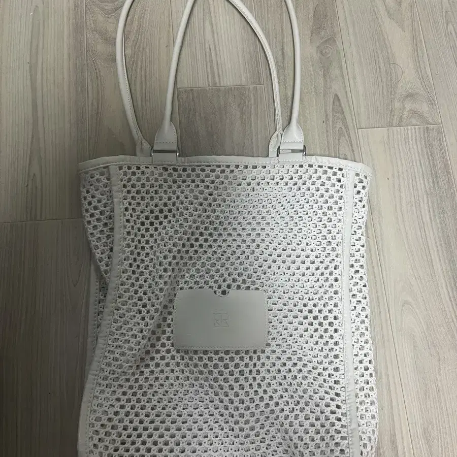 EN OR 엔오르 가방 LEATHER-TRIMMED MESH BAG