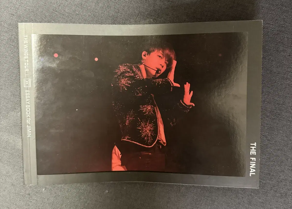 BTS ) Wings Tour Final jimin Photo Essay + Transparent Photocard