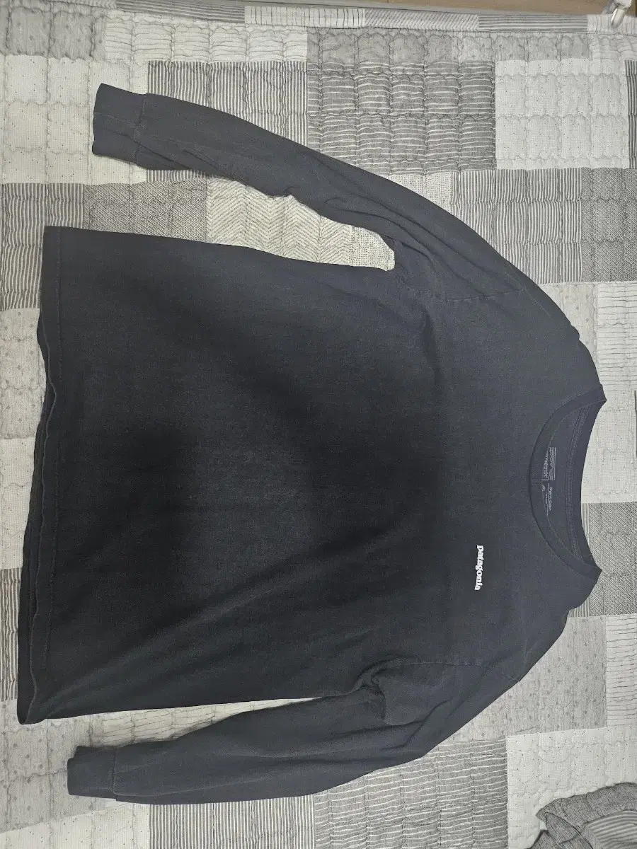 Patagonia Bag Print Long Sleeve Black