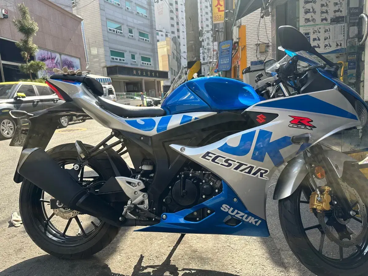 스즈키 2021년식 gsxr-125cc 판매합니다!