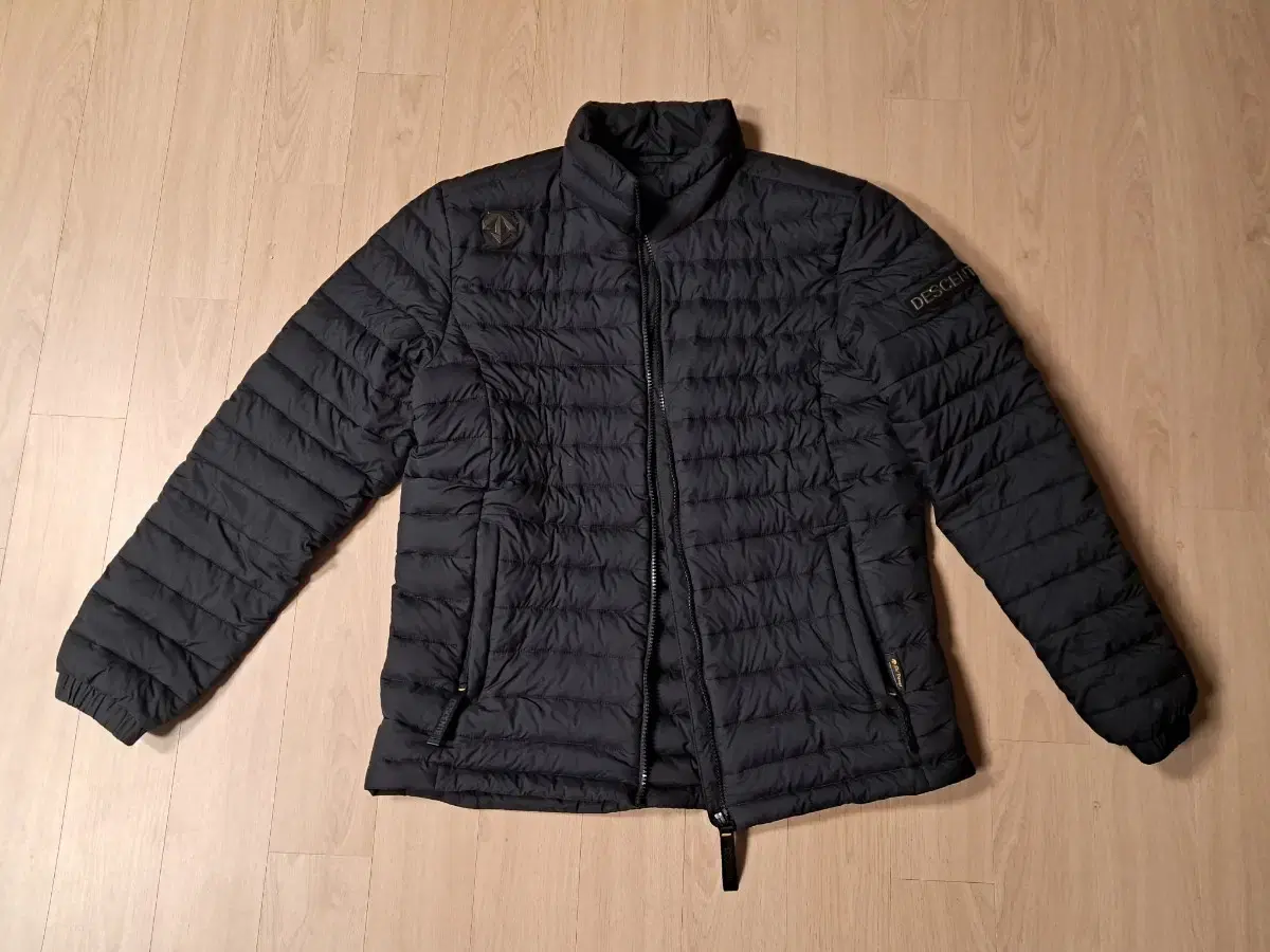 Descent GooseLightweight jacket100