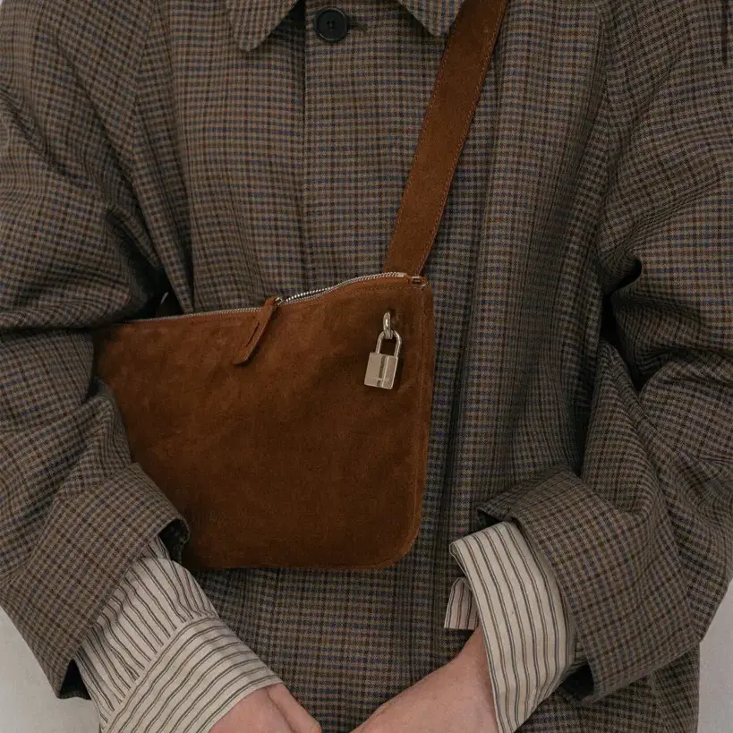 Sol Bag Brown Suede 스무드무드 솔백 브라운스웨이드