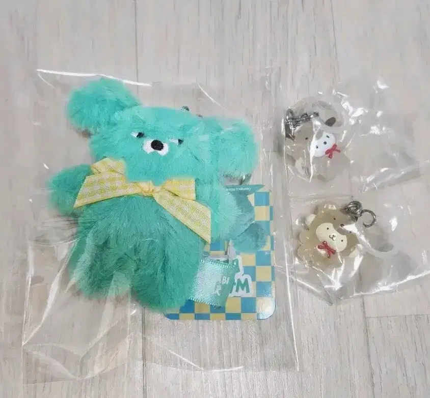 San Rio Latecuma Pochaco Pompompurin Wasabi Bear doll Keyring