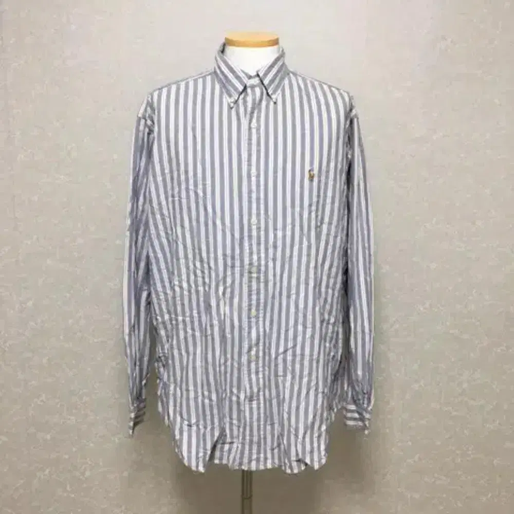 L Polo Ralph Lauren Striped shirt. (c414)