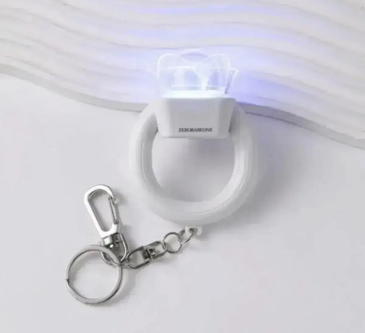 15 days only) zerobaseone zb1 lightstick keyring WTS