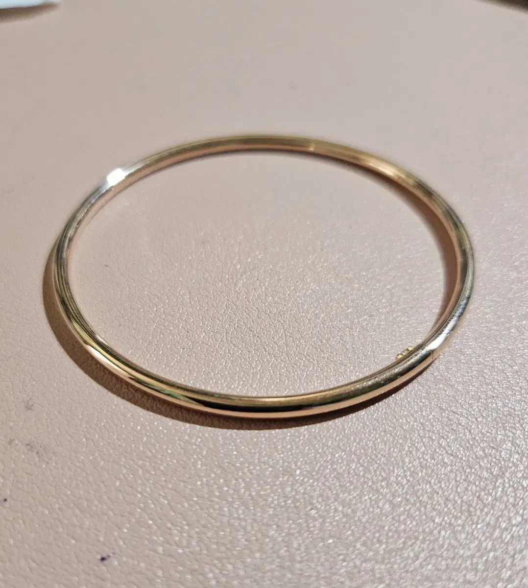 Final Price)14k3mm Rose Gold Pipe Bangle Bracelet