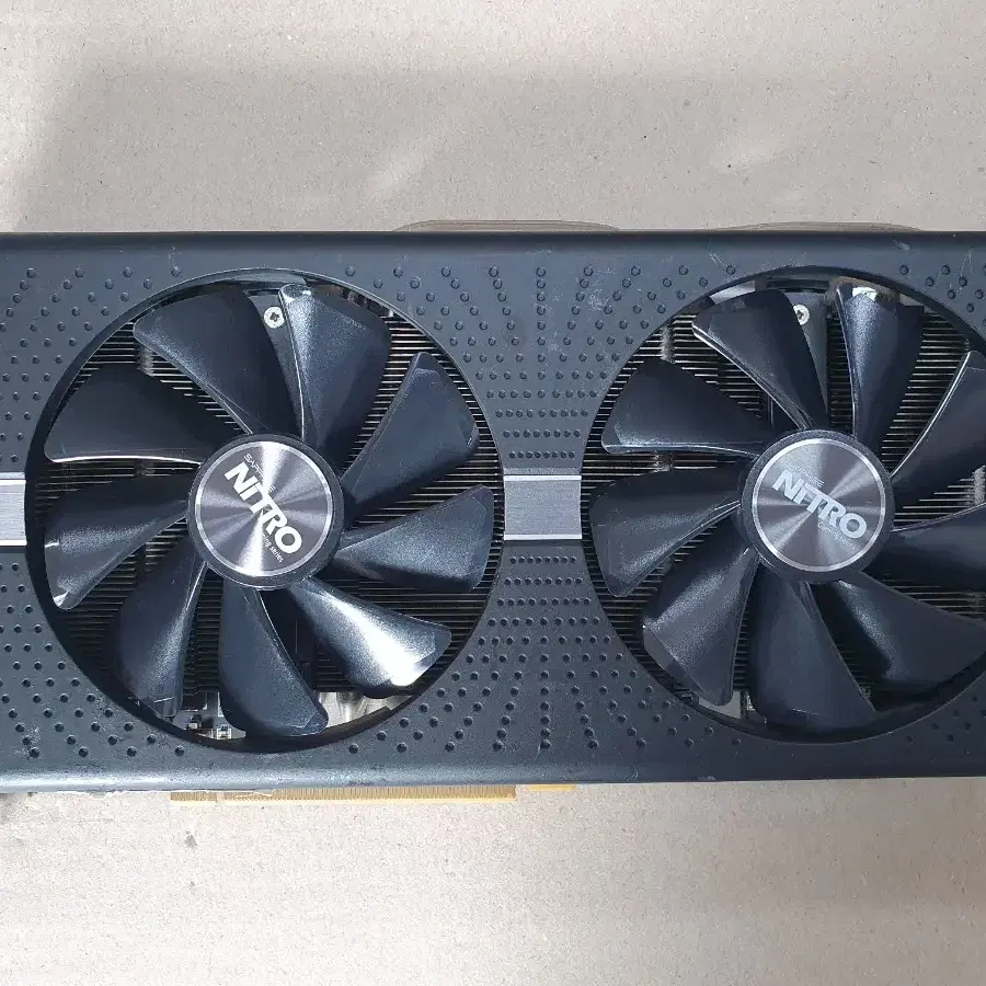 라데온 RX580 4GB NITRO+ 팝니다