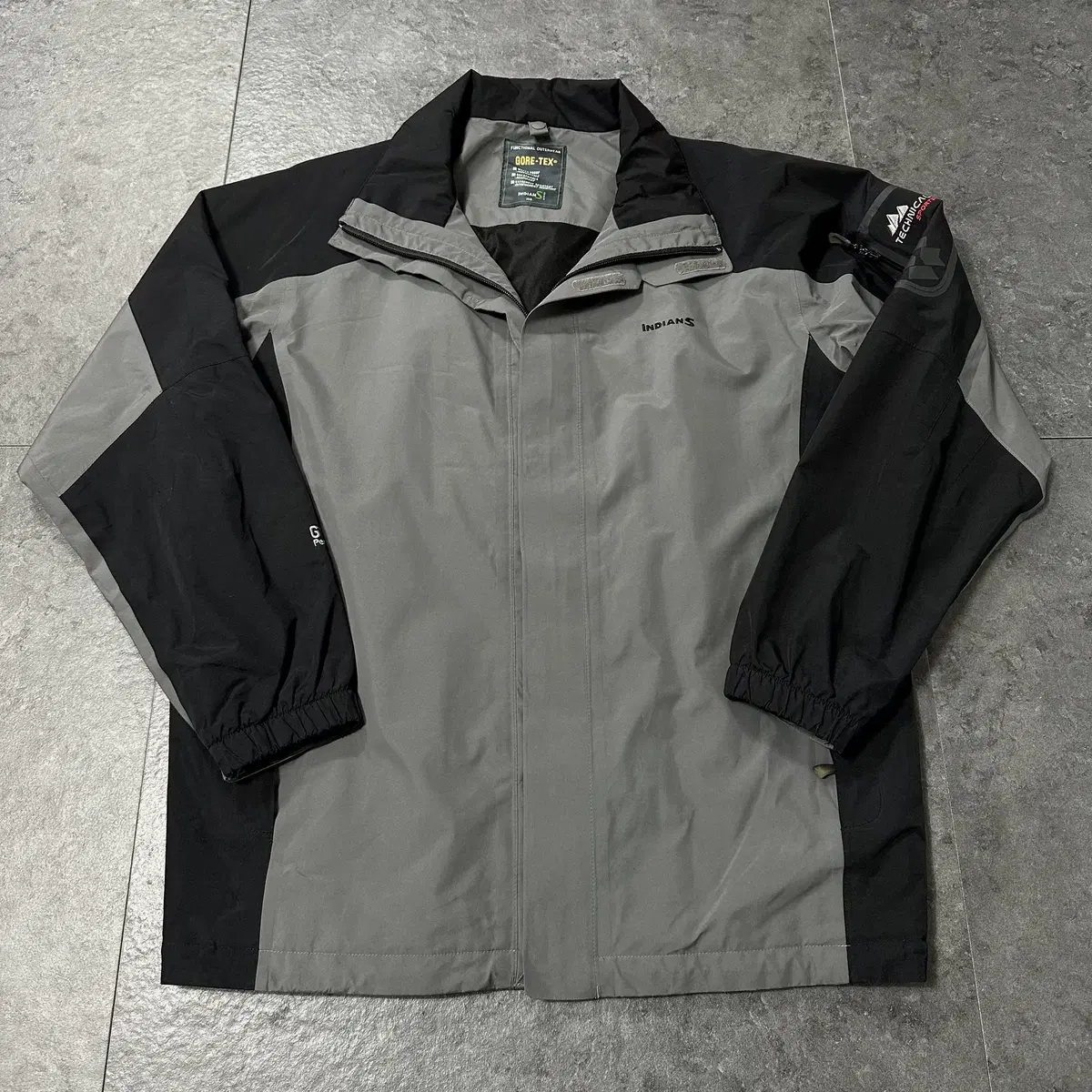 Vintage9 Gore-Tex Windbreaker