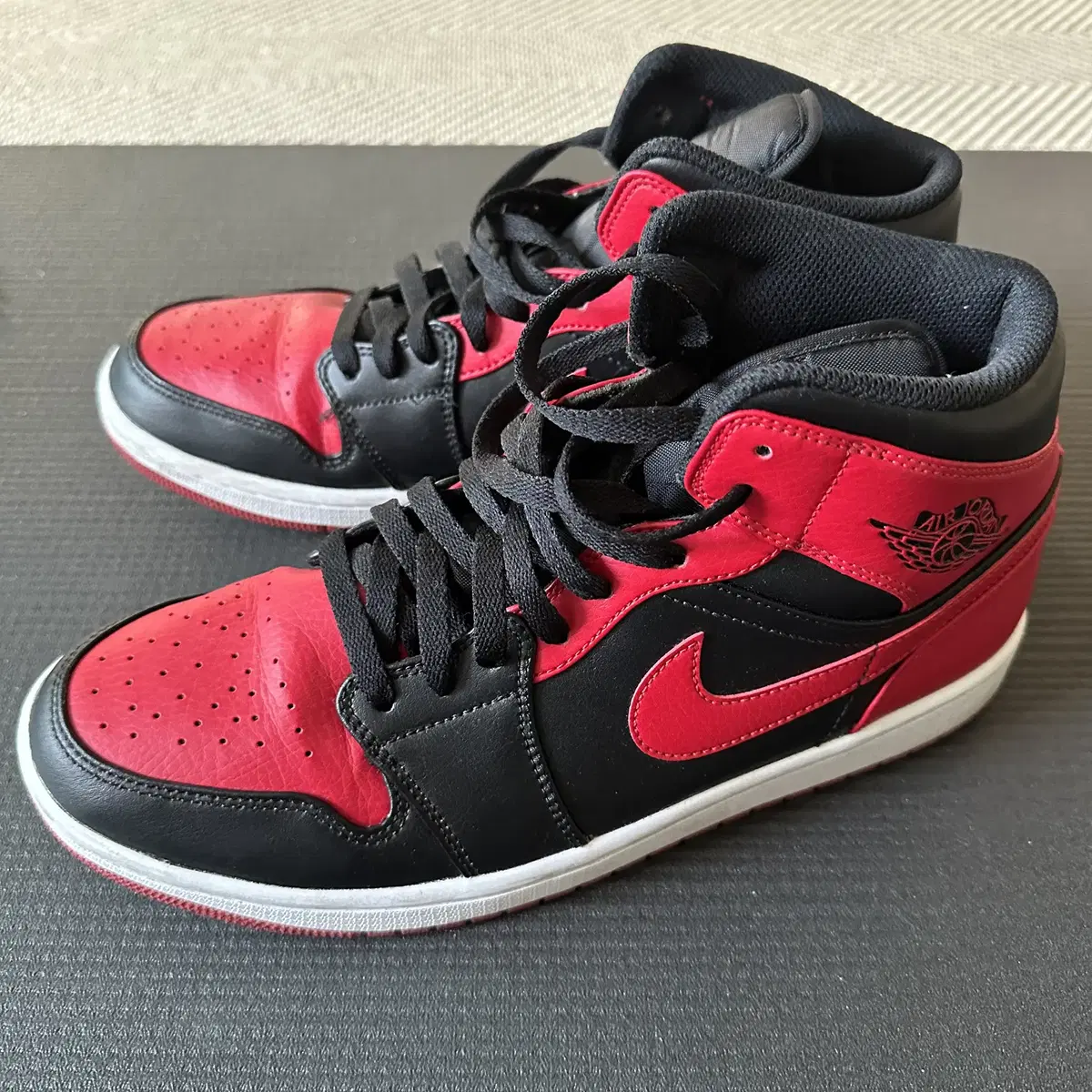 나이키 Jordan 1 Mid Bred Banned 2020 (280)