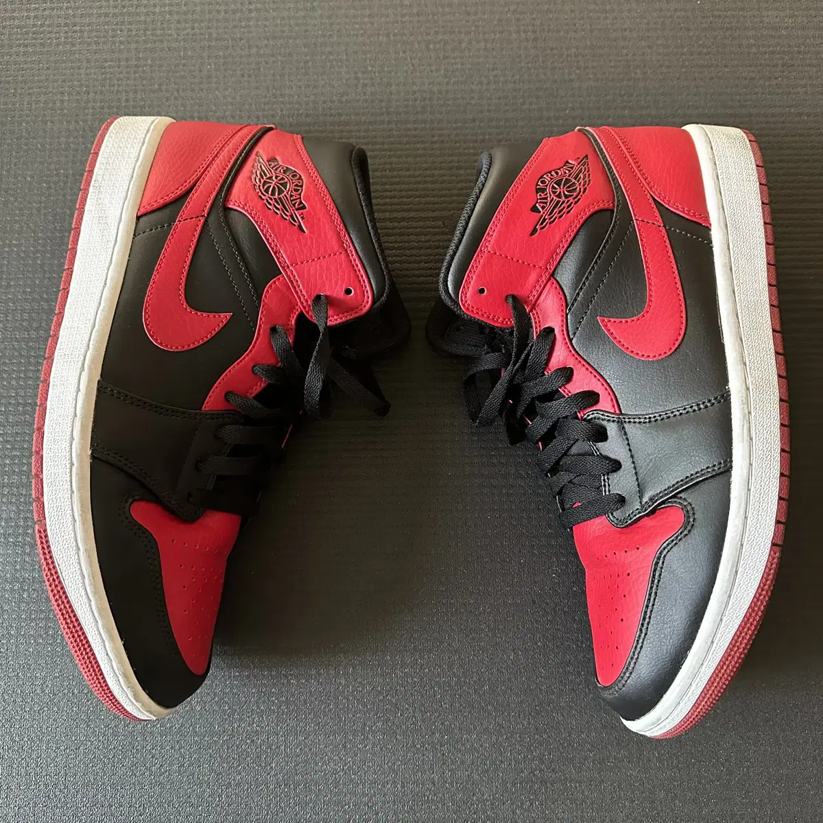 나이키 Jordan 1 Mid Bred Banned 2020 (280)