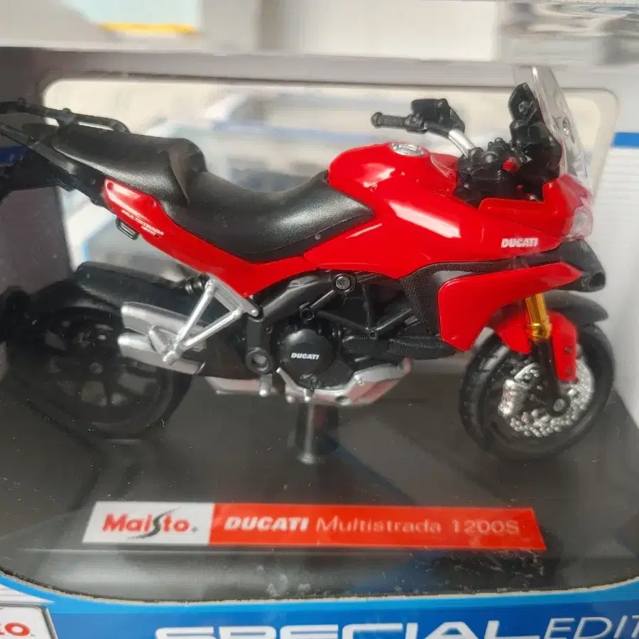 마이스토 1/18 미니카 두카티 15개 maisto ducati 1:18